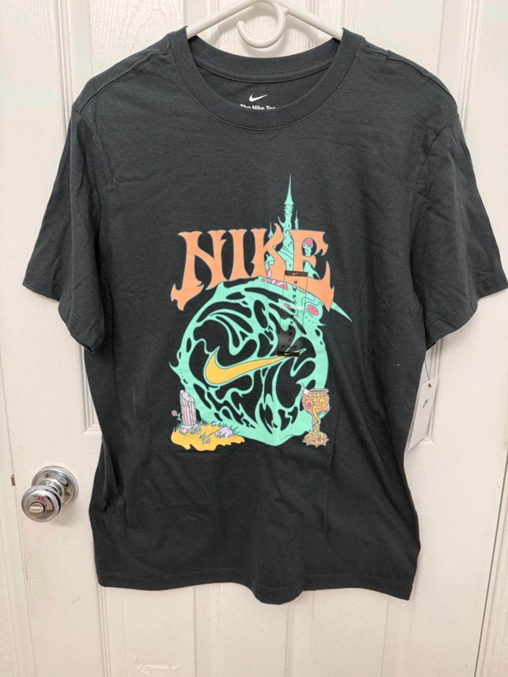 Nike mens Black Tee size M new!! 100% cotton